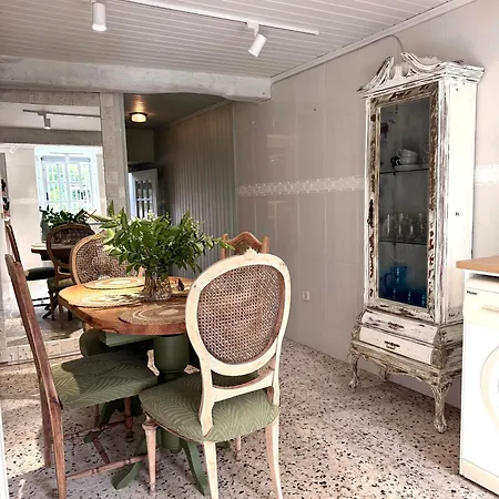Casa Mirabel Laurel * Fene